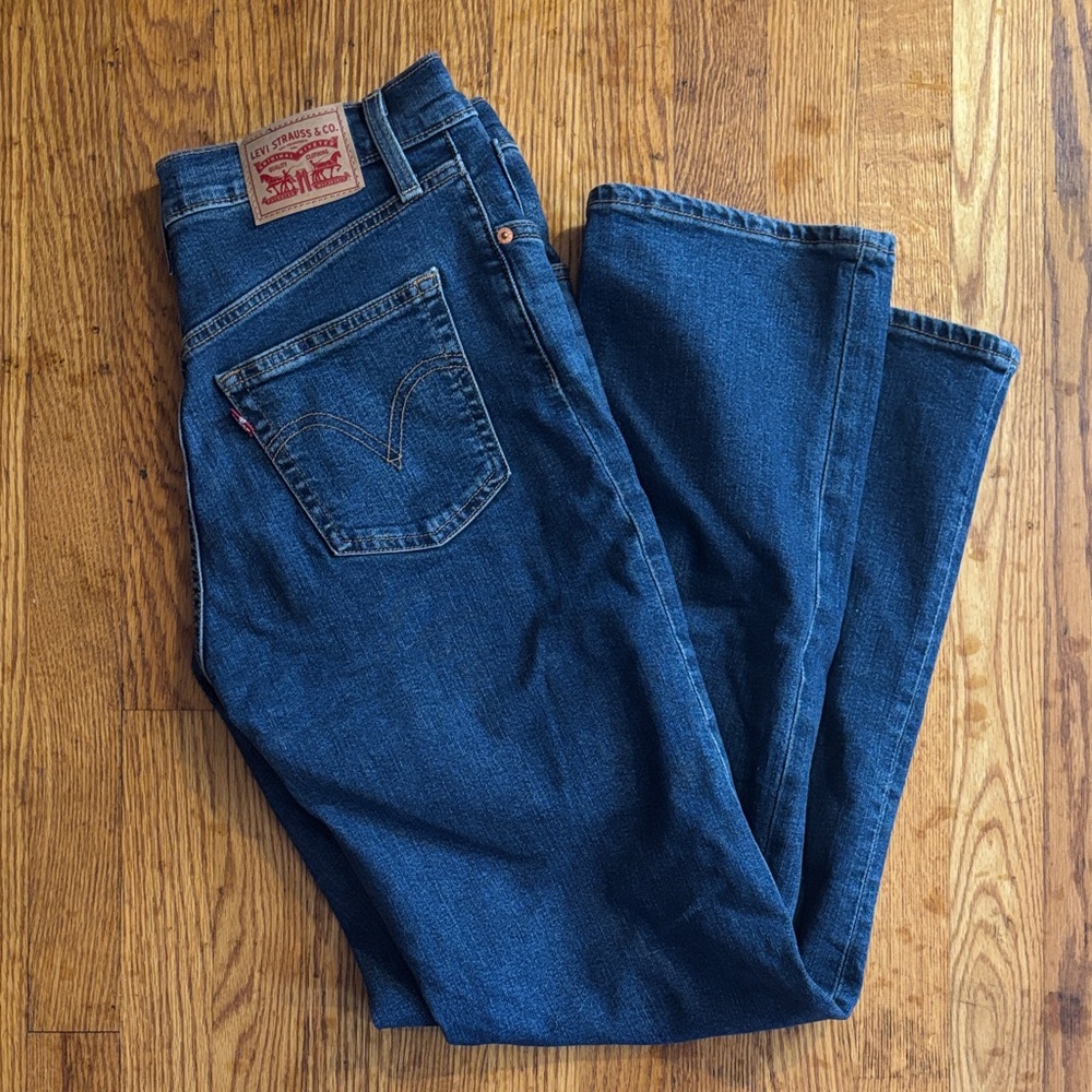 Levi's Women’s Medium Blue Ribcage Straight Jeans